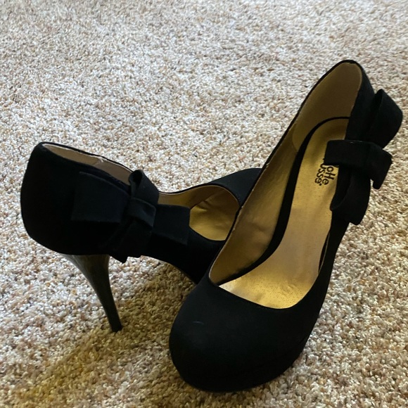 Suede heels with bows - Picture 2 of 7